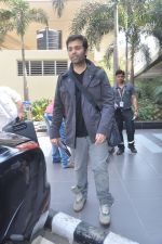 Karan Johar snapped at Airport in Mumbai on 11th March 2012-1 (15).JPG